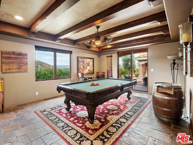 27023 Rolling Hills Avenue, Canyon Country CA: https://media.crmls.org/mediaz/71631c71-b9ed-4117-b704-c775dde78ef5.jpg