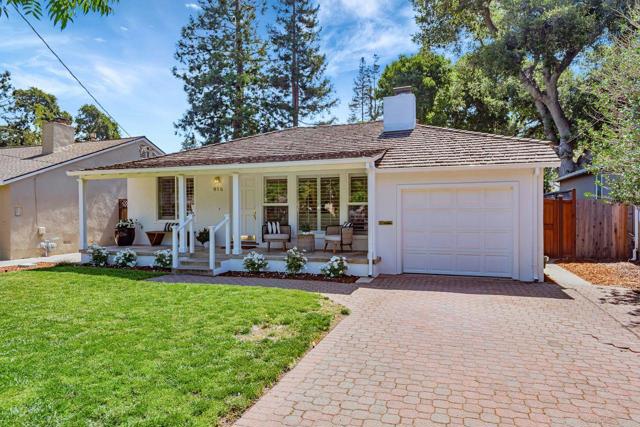 916 Peggy Lane, Menlo Park CA: https://media.crmls.org/mediaz/71637670-95f2-4afd-8cec-777c477ffbd0.jpg