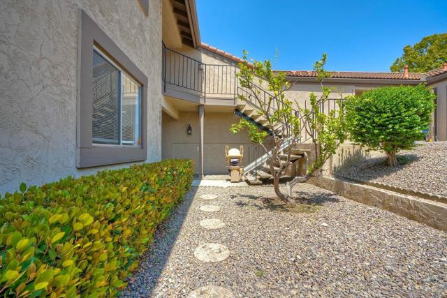 17438 Plaza Otonal, San Diego CA: https://media.crmls.org/mediaz/71643d97-a7c8-4d63-9562-e7499f153da1.jpg