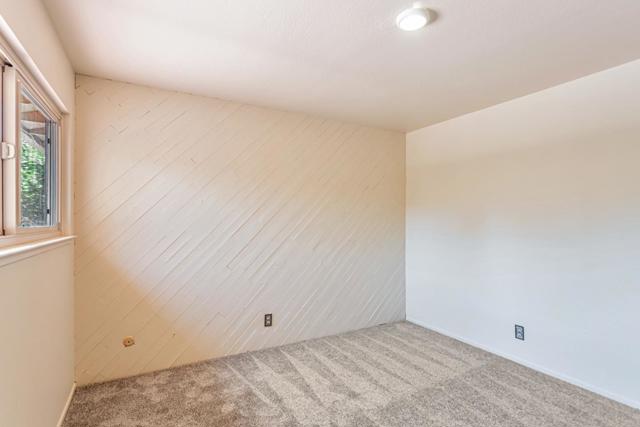 1223 La Canada Way, Salinas CA: https://media.crmls.org/mediaz/7165af6a-f69b-4ad5-9aa8-84a4b165f6c1.jpg