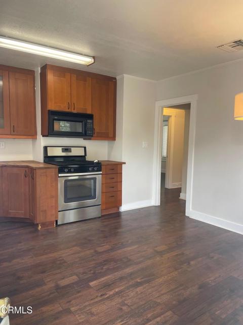 708 N Catalina Avenue, Pasadena CA: https://media.crmls.org/mediaz/7165d136-c143-4a06-bd04-51a8387f6979.jpg