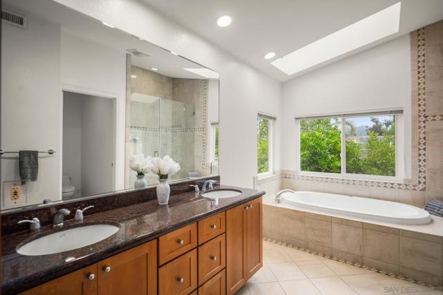 13358 Twin Circle Ct, Poway CA: https://media.crmls.org/mediaz/7166196c-213f-46a0-a94c-d357fd32b82e.jpg