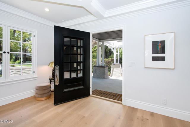 1036 S Madison Avenue, Pasadena CA: https://media.crmls.org/mediaz/71669446-3045-4ac4-bdc1-aa52e748c621.jpg