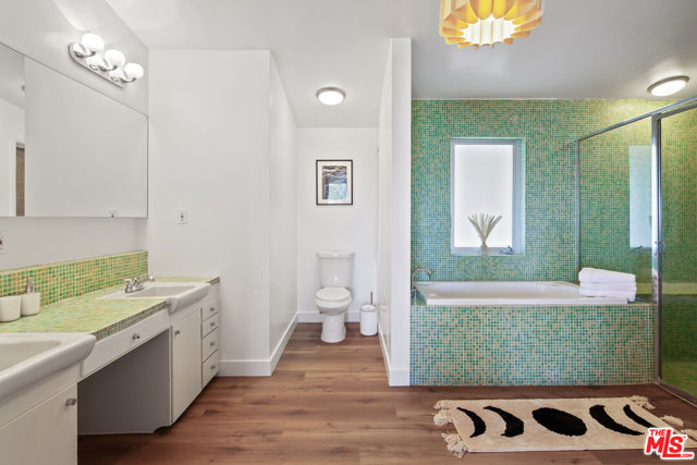 9432 Sierra Mar Place, Los Angeles CA: https://media.crmls.org/mediaz/71672599-54ff-4a51-9d64-d174ef26940f.jpg