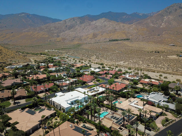 64910 Montevideo Way, Palm Springs CA: https://media.crmls.org/mediaz/7167d69b-eb5e-42f0-93b7-647a424634ae.jpg