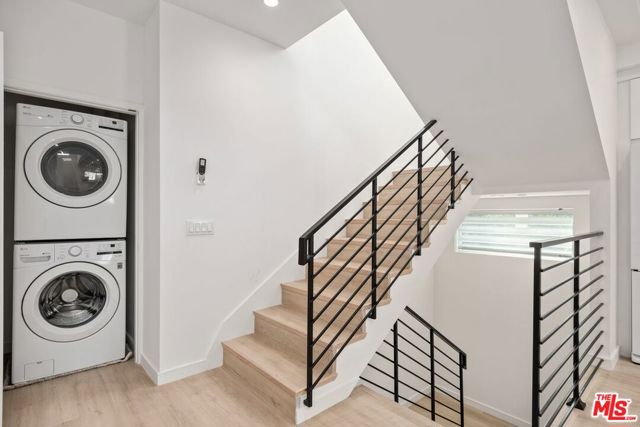 1187 CRENSHAW Boulevard, Los Angeles CA: https://media.crmls.org/mediaz/716826f4-188c-449b-95f9-bc1ff9f4ed77.jpg