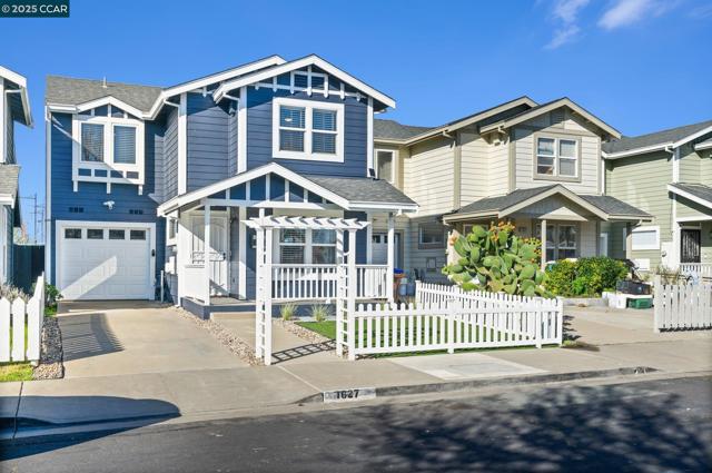 1627 Livingston Ln, Richmond CA: https://media.crmls.org/mediaz/7168a620-830f-4f7e-98bc-030dd995f2d4.jpg