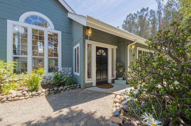 158 Echo Valley Road, Prunedale CA: https://media.crmls.org/mediaz/71693638-0698-4b24-b287-24992927abed.jpg