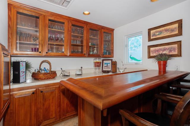 13645 Paseo De La Huerta, Poway CA: https://media.crmls.org/mediaz/71697e4b-79a1-4276-a2ea-81ce7f23a85f.jpg