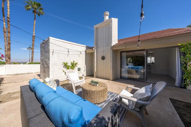 72750 Citrus Court, Palm Desert CA: https://media.crmls.org/mediaz/716a5551-8642-4dab-b064-9f255de8b26d.jpg