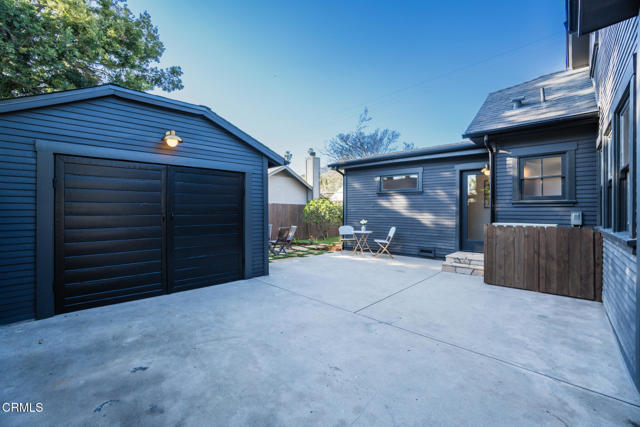 5163 Highland View Avenue, Los Angeles CA: https://media.crmls.org/mediaz/716a68db-c6ca-418e-8350-b4bee0ccf0b8.jpg