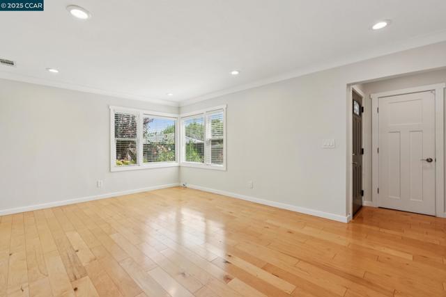 3020 Rose St., Martinez CA: https://media.crmls.org/mediaz/716b0774-6d11-4a82-83db-71ebc8af255e.jpg