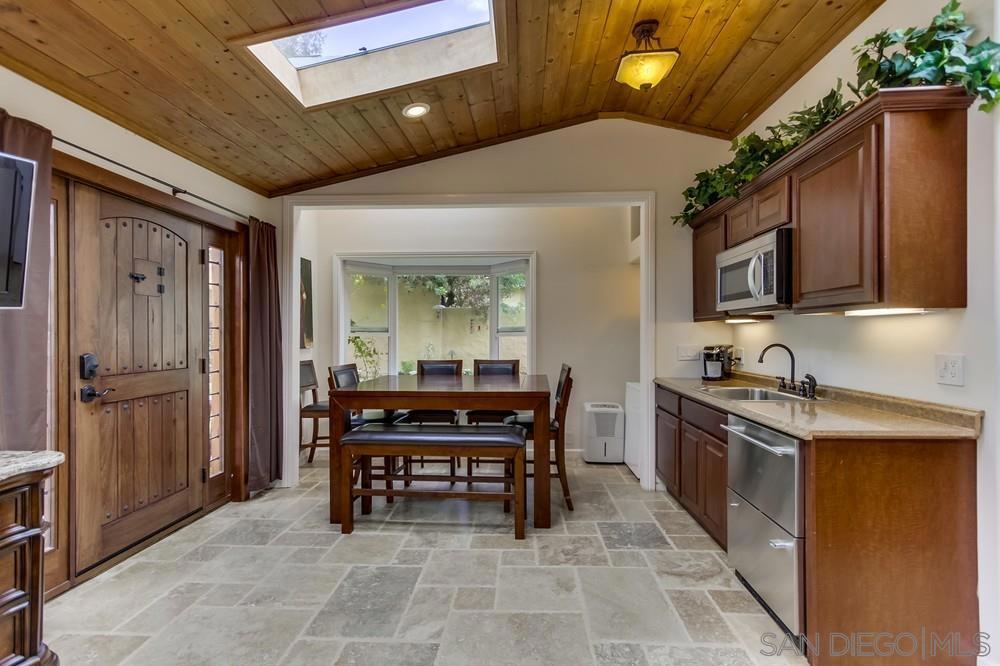 2377 Linwood Street - photo 6