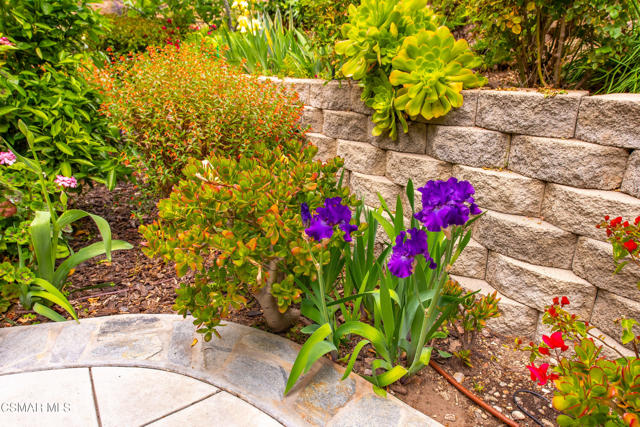 1253 Willsbrook Court, Westlake Village CA: https://media.crmls.org/mediaz/716b7c39-dde9-4b3c-981e-4c8d1efcae55.jpg