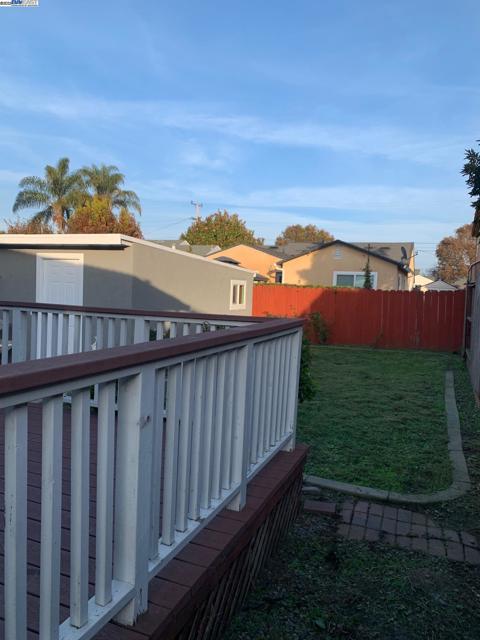 808 Martin Blvd, San Leandro CA: https://media.crmls.org/mediaz/716c184f-8895-42ff-9e1c-1aa115b393cd.jpg