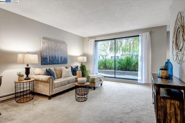 Image 4 of 60 For 2 Admiral Drive  B280