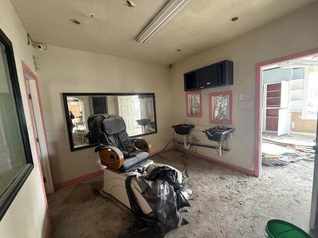 896 S Almaden Avenue, San Jose CA: https://media.crmls.org/mediaz/716cd40d-a162-44a3-87d3-9a212c65419f.jpg