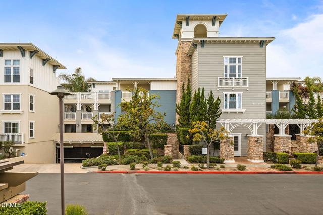 1423 Windshore Way, Oxnard CA: https://media.crmls.org/mediaz/716cd466-368f-43fa-9af0-9b4ec06b976a.jpg