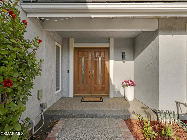 3000 Starling Avenue, Thousand Oaks CA: https://media.crmls.org/mediaz/716ddf6d-ac94-413e-8f96-772750b1309a.jpg