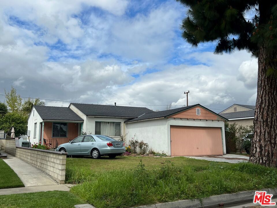 4113 Knoxville Avenue, Lakewood, CA 90713