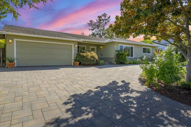 122 Belvale Drive, Los Gatos CA: https://media.crmls.org/mediaz/716ead79-b33d-40c6-899f-47d0bde8d050.jpg