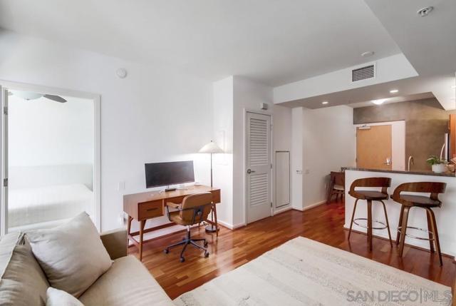 321 10th Ave, San Diego CA: https://media.crmls.org/mediaz/716f8454-af8e-4da3-af8b-5f7ee66d29b7.jpg