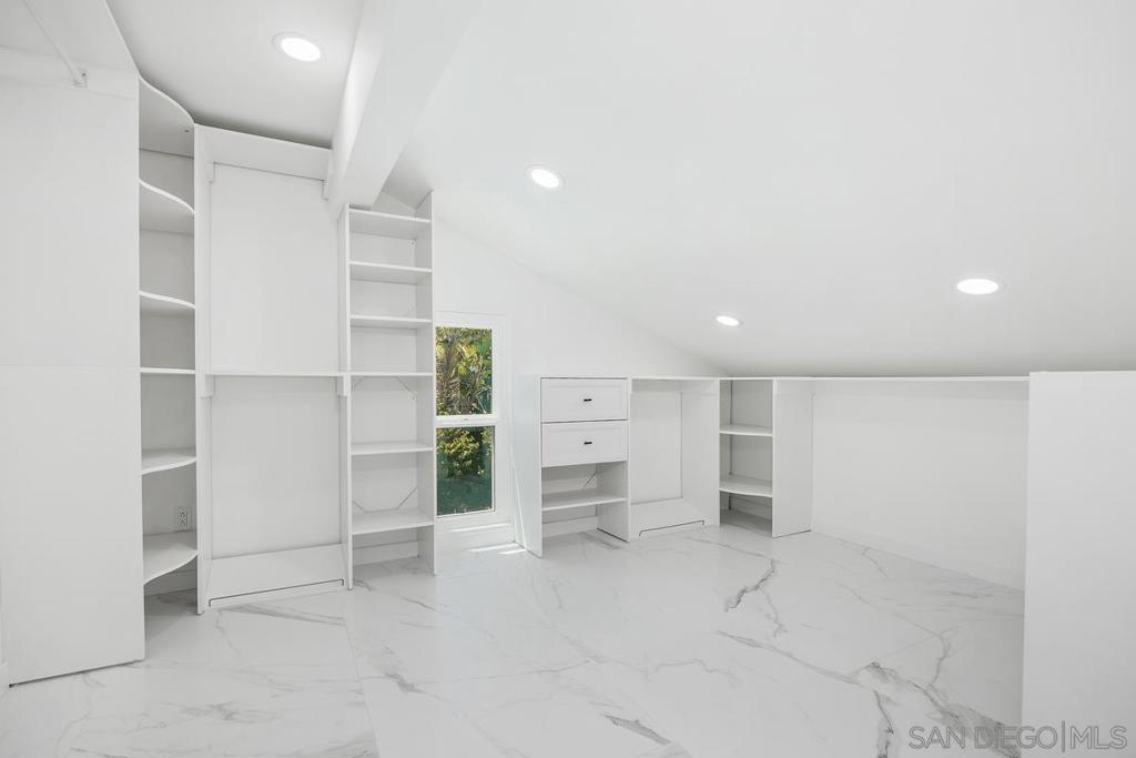 MLS #250034280SD img 24