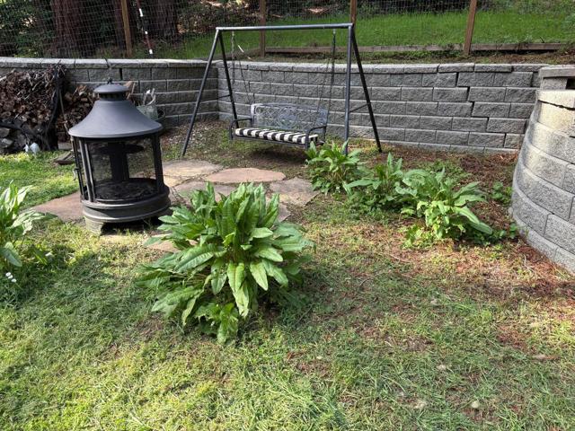 450 Bernstein Drive, Boulder Creek CA: https://media.crmls.org/mediaz/71706014-efed-4b2a-9a98-3402d718aef1.jpg