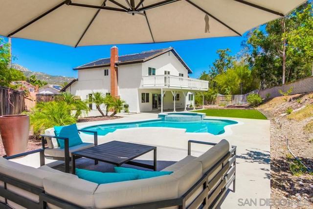 12709 Treeridge Ter, Poway CA: https://media.crmls.org/mediaz/71709f24-0f81-40de-bc5d-63a845639c34.jpg
