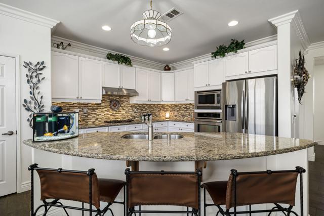 82806 Vincent Drive, Indio CA: https://media.crmls.org/mediaz/7170d141-c342-4e40-a76f-019efbb41fb5.jpg