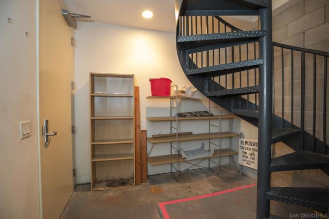 1025 Island Ave, San Diego CA: https://media.crmls.org/mediaz/71717c47-34fe-4526-827e-e3b74e900ccc.jpg