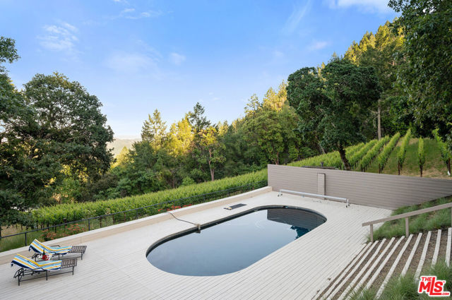 351 Wall Road, Napa CA: https://media.crmls.org/mediaz/7171aada-25cb-4b4c-9b96-30b4c85c5fd4.jpg