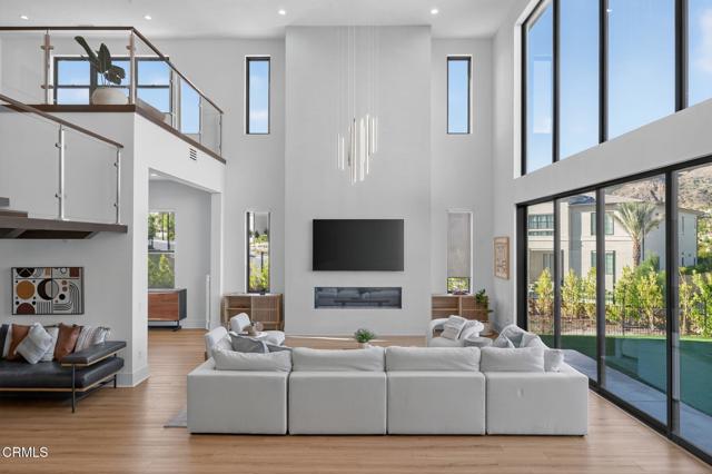 Detail Gallery Image 16 of 77 For 11862 N Hillsborough Ln, Porter Ranch,  CA 91326 - 5 Beds | 5/1 Baths