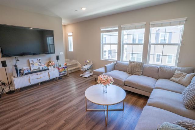 11033 Bryce Way, San Diego CA: https://media.crmls.org/mediaz/7171f81b-5ae1-4a3e-8108-649d37b56a14.jpg