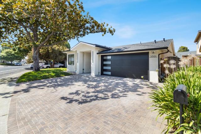 31301 San Andreas Drive, Union City CA: https://media.crmls.org/mediaz/7171fb13-4829-4cbd-ab27-bf1fae1dd295.jpg