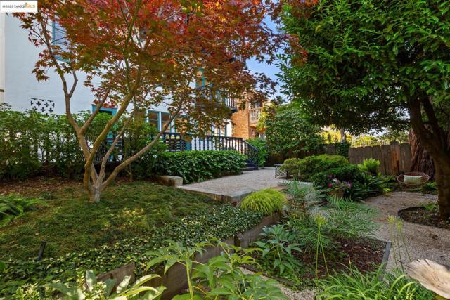 2583 Buena Vista Way, Berkeley CA: https://media.crmls.org/mediaz/71732462-90f0-45c0-9845-17b945a7735a.jpg