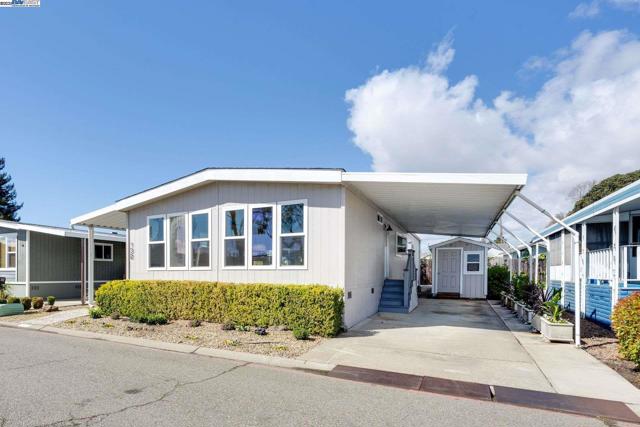 132 Jiminez, Hayward CA: https://media.crmls.org/mediaz/7173c03c-a15e-4f66-a2b6-1558062875c2.jpg