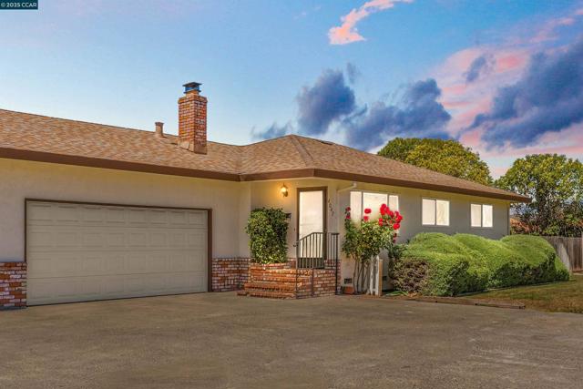 4045 Hoen Ave, Santa Rosa CA: https://media.crmls.org/mediaz/7173c770-2472-4958-a55e-92424eb3133a.jpg
