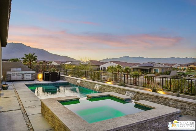 101 Zinfandel, Rancho Mirage CA: https://media.crmls.org/mediaz/7173fbc8-bf9e-499a-8e96-113f78a7a435.jpg