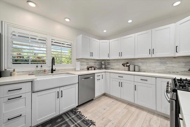 789 Canada Road, Woodside CA: https://media.crmls.org/mediaz/71743d92-9c74-45cb-80ff-d15c65590359.jpg