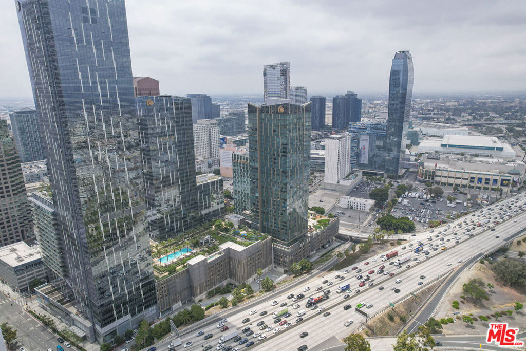 889 Francisco Street #709