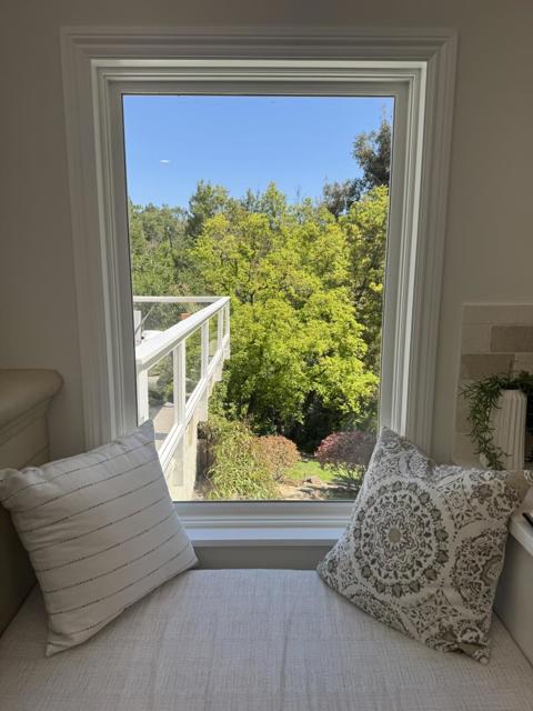 115 Toyon Court, Woodside CA: https://media.crmls.org/mediaz/7175f216-dc99-439a-9e34-13e797e88b93.jpg