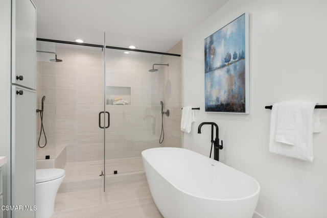 1324 La Granada Drive, Thousand Oaks CA: https://media.crmls.org/mediaz/717603e1-5744-4b89-a973-a9e37ac400c4.jpg