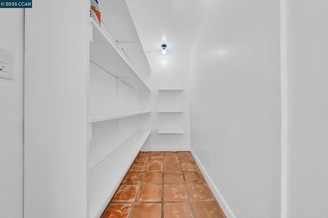 205 Castle Hill Ranch Rd, Walnut Creek CA: https://media.crmls.org/mediaz/717747df-280c-4951-9909-f79f68faf023.jpg