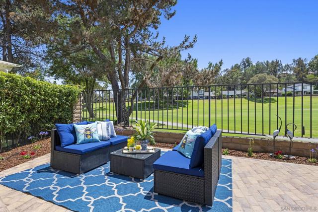 1894 Spyglass Cir, Vista CA: https://media.crmls.org/mediaz/71783199-0fa4-4ea5-9c3f-abeacc68f580.jpg