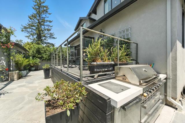 543 8th Avenue, Menlo Park CA: https://media.crmls.org/mediaz/71786587-d314-46d8-9799-9a0bdf2df258.jpg