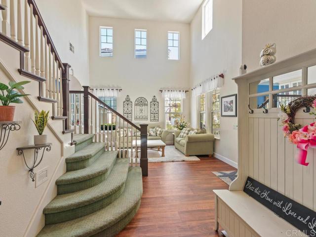 10794 Spur Point Court, San Diego CA: https://media.crmls.org/mediaz/7178b5a0-337f-480e-b25c-0367f0945043.jpg