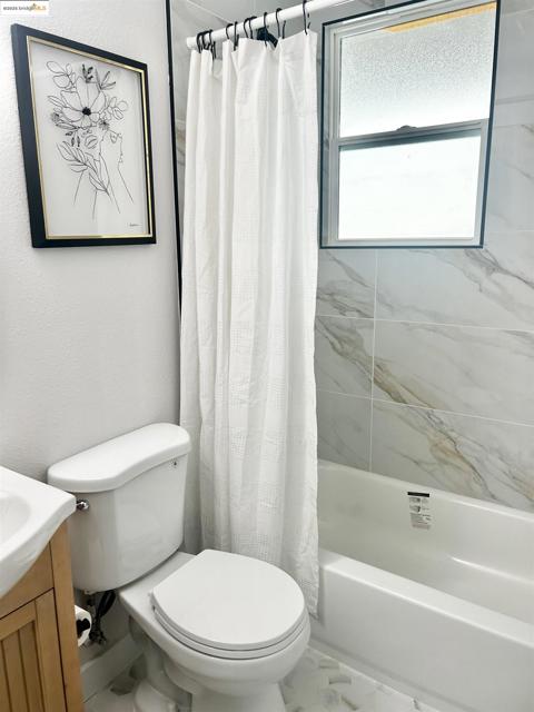 518 4th Street, Richmond CA: https://media.crmls.org/mediaz/71791d47-be0a-4976-a390-324d727d7fcc.jpg