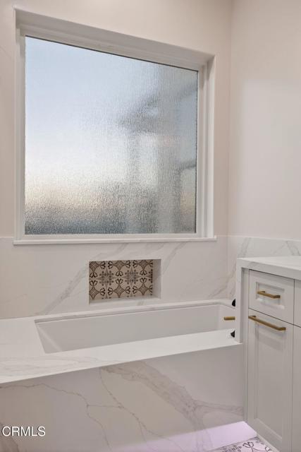 6174 Cobblestone Drive, Ventura CA: https://media.crmls.org/mediaz/717c29cf-312e-4053-b328-118b2b75b64e.jpg