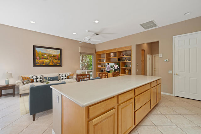78776 Tamarisk Flower Drive, Palm Desert CA: https://media.crmls.org/mediaz/717c3f7f-2918-4df1-8c5f-2552728f1081.jpg